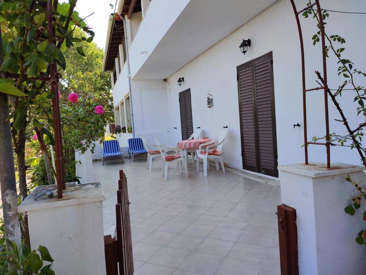 Eftichia Apartment Rodas Exterior foto